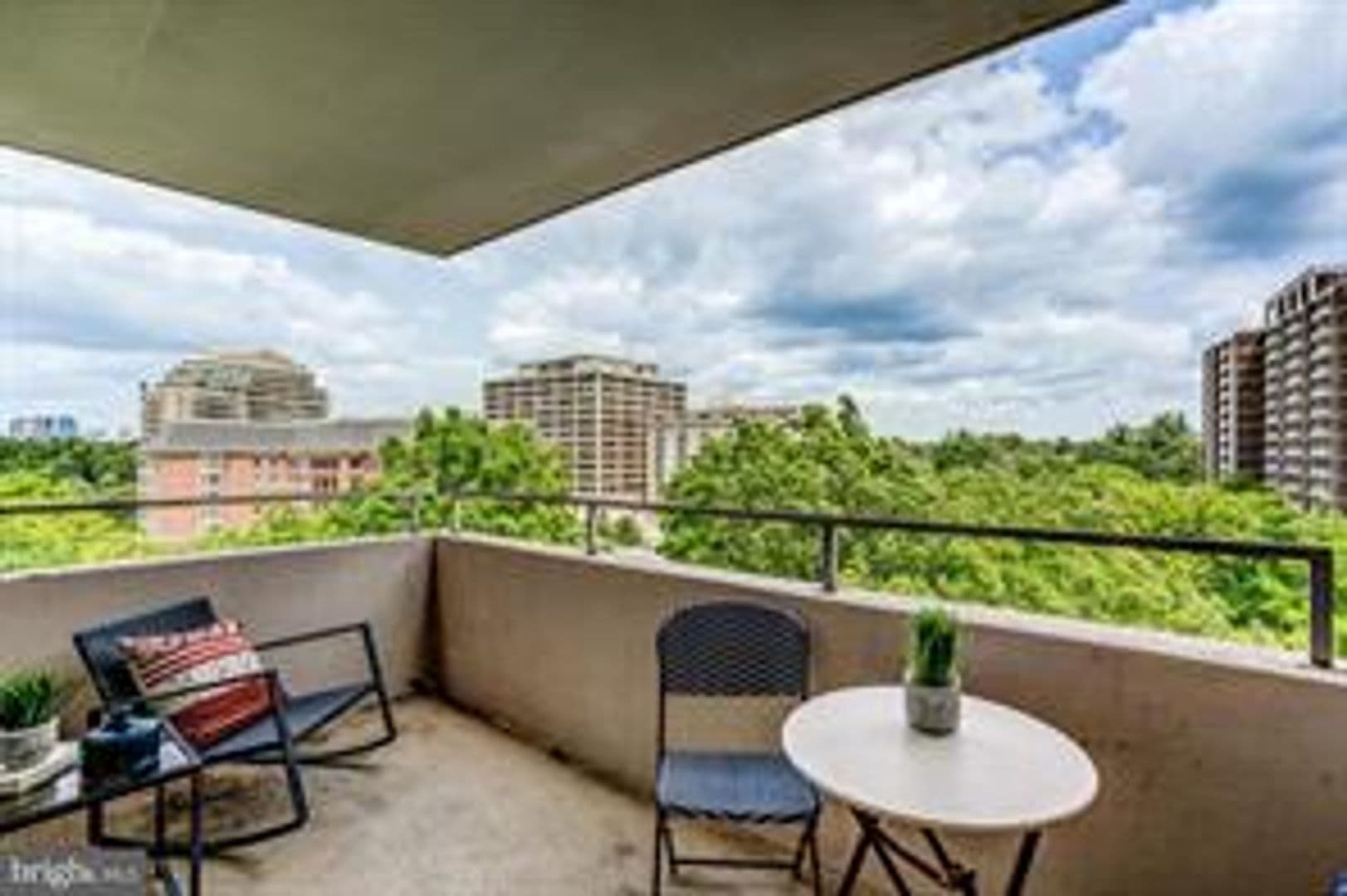CHEVY CHASE House: 5500 FRIENDSHIP BLVD #1708N