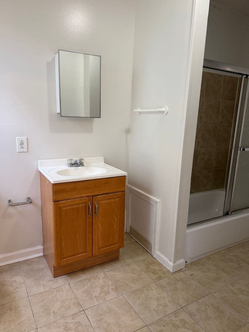 COLLEGE PARK Apartment: 7405 COLUMBIA AVENUE