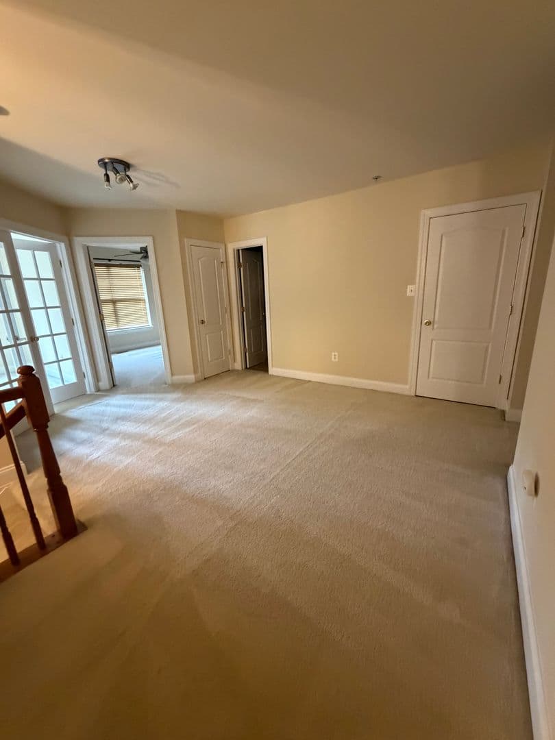 GAITHERSBURG House: 908 ORCHARD RIDGE DRIVE #100