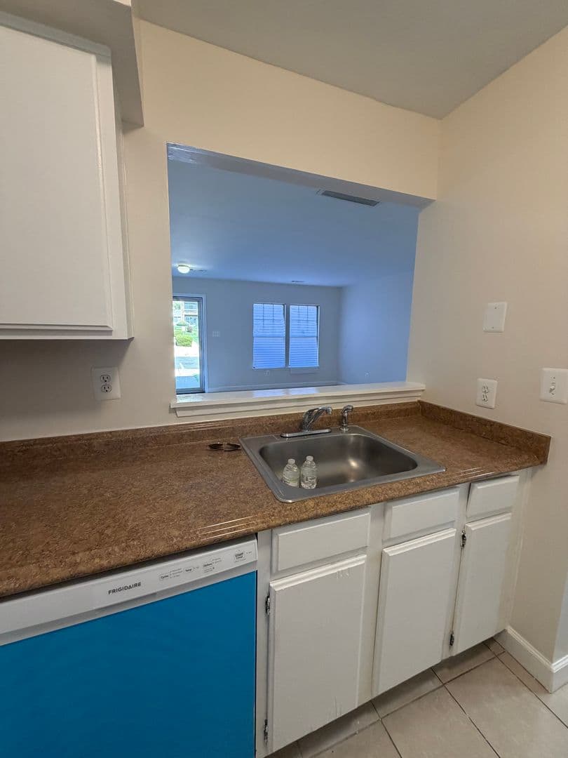 SILVER SPRING House: 4118 PEPPERTREE LANE
