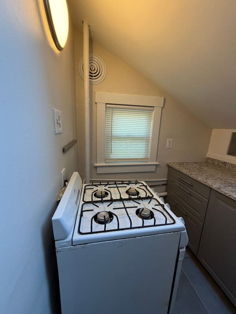 TAKOMA PARK Apartment: 7908 FLOWER AVENUE