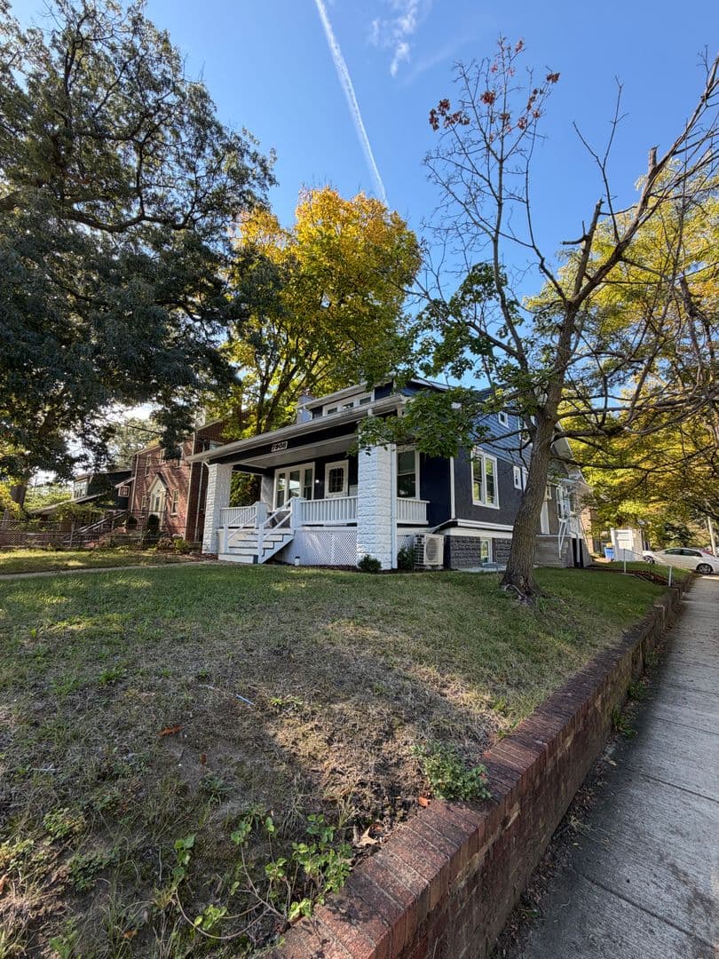 TAKOMA PARK Apartment: 7908 FLOWER AVENUE