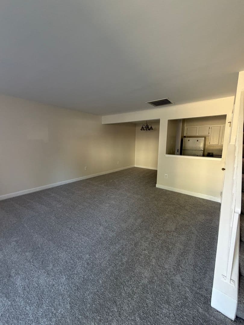 SILVER SPRING House: 4118 PEPPERTREE LANE