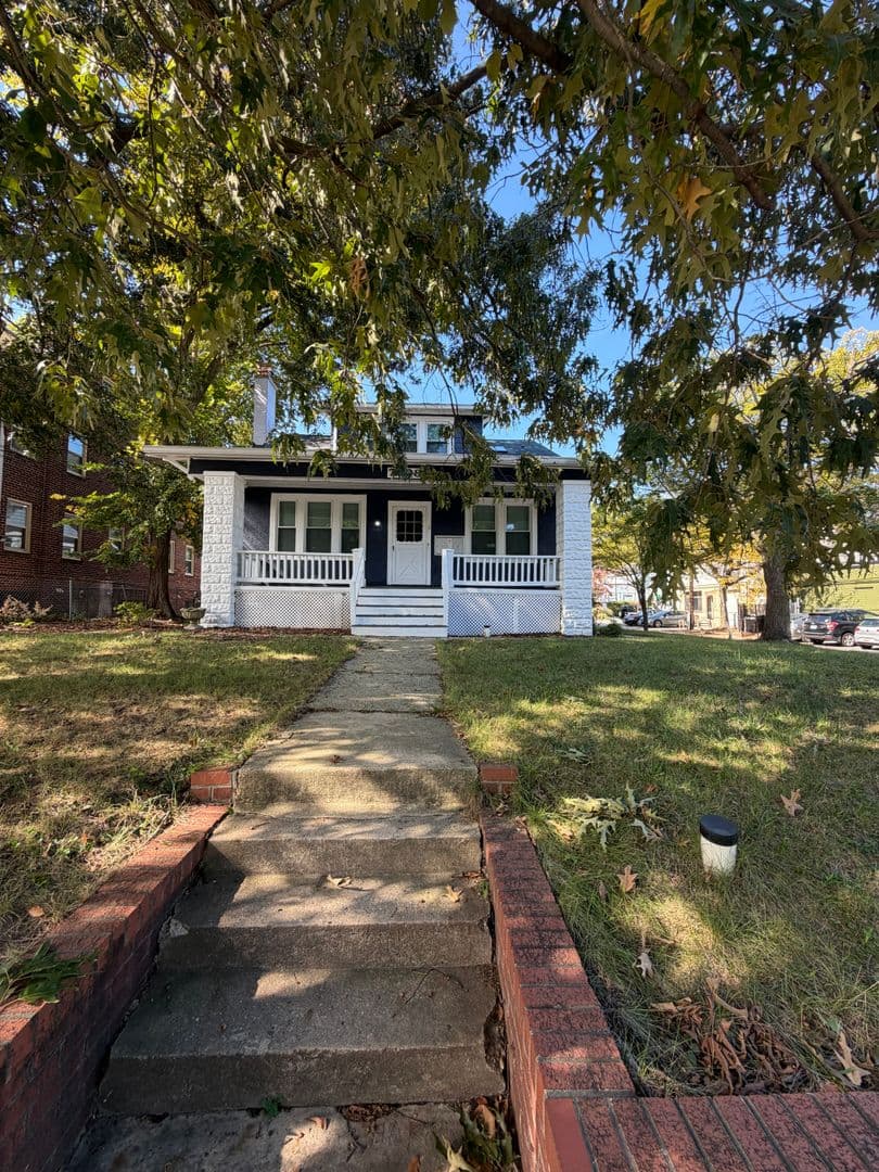 TAKOMA PARK Apartment: 7908 FLOWER AVENUE