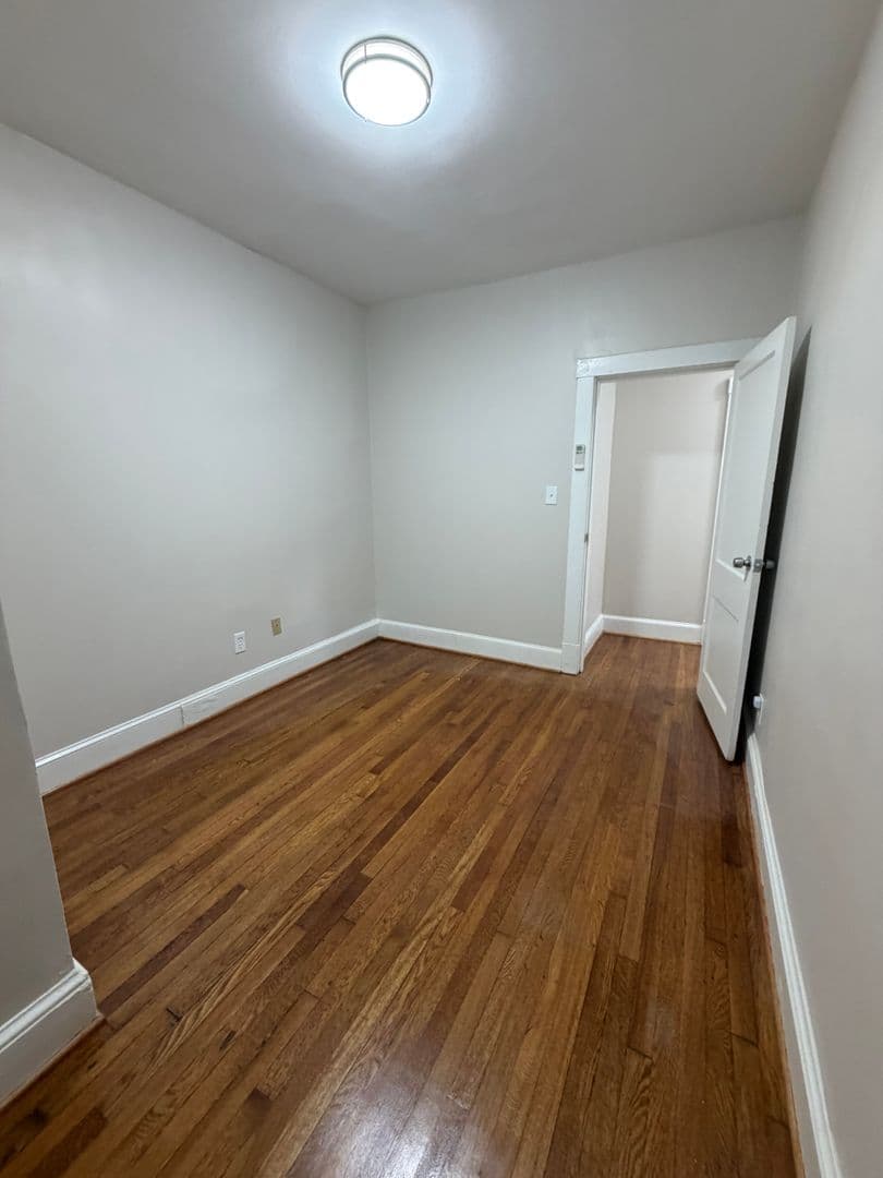 TAKOMA PARK Apartment: 7908 FLOWER AVENUE