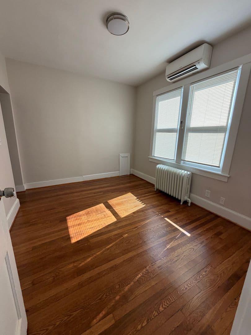 TAKOMA PARK Apartment: 7908 FLOWER AVENUE