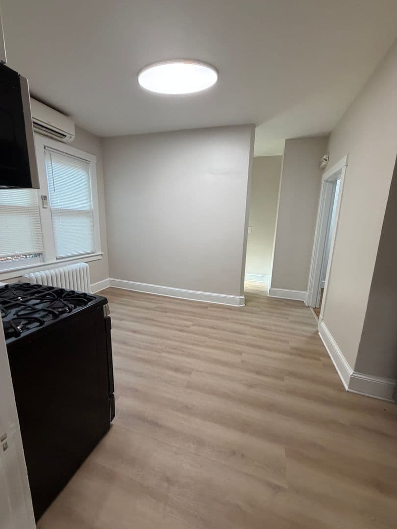 TAKOMA PARK Apartment: 7908 FLOWER AVENUE