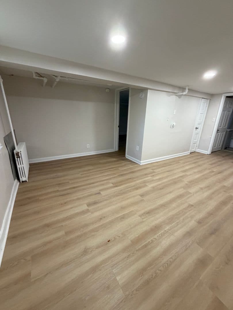 TAKOMA PARK Apartment: 7908 FLOWER AVENUE