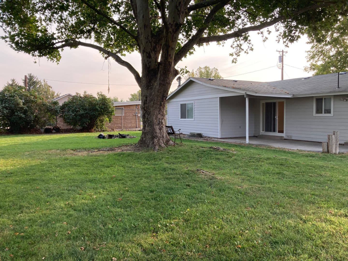 Kennewick House: 3804 S Cascade St