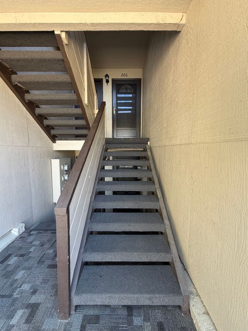 Richland Condo: 303 Gage Blvd.