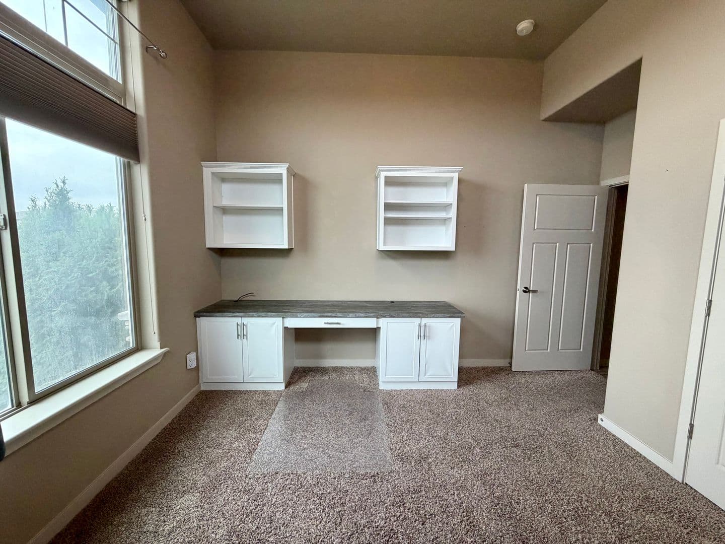Kennewick House: 3909 West 48th Ave