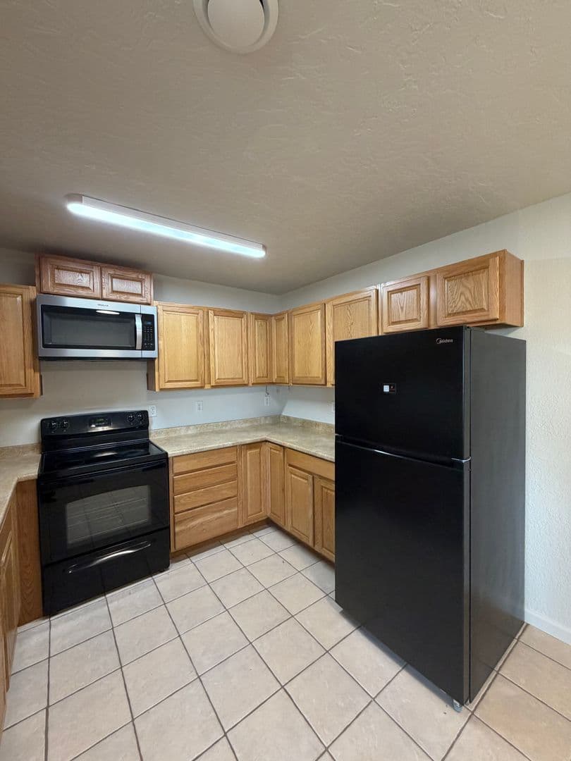 Richland Apartment: 1000 Catskill St.