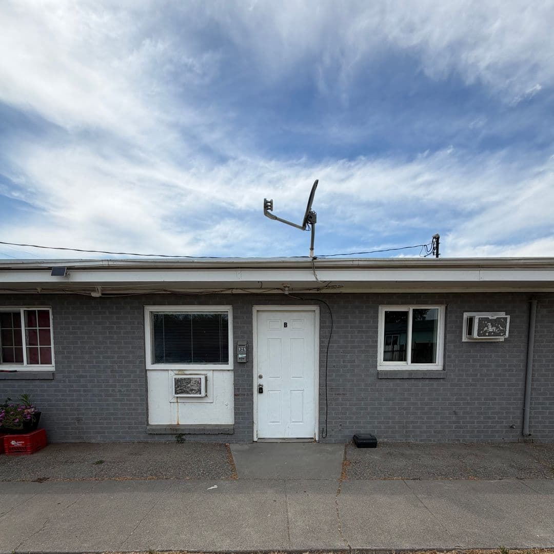Pasco Apartment: 928 Ruby St