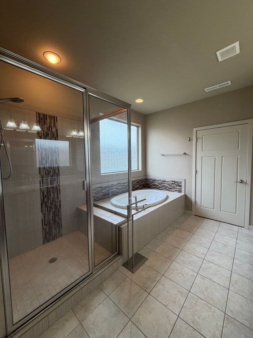 Kennewick House: 3909 West 48th Ave