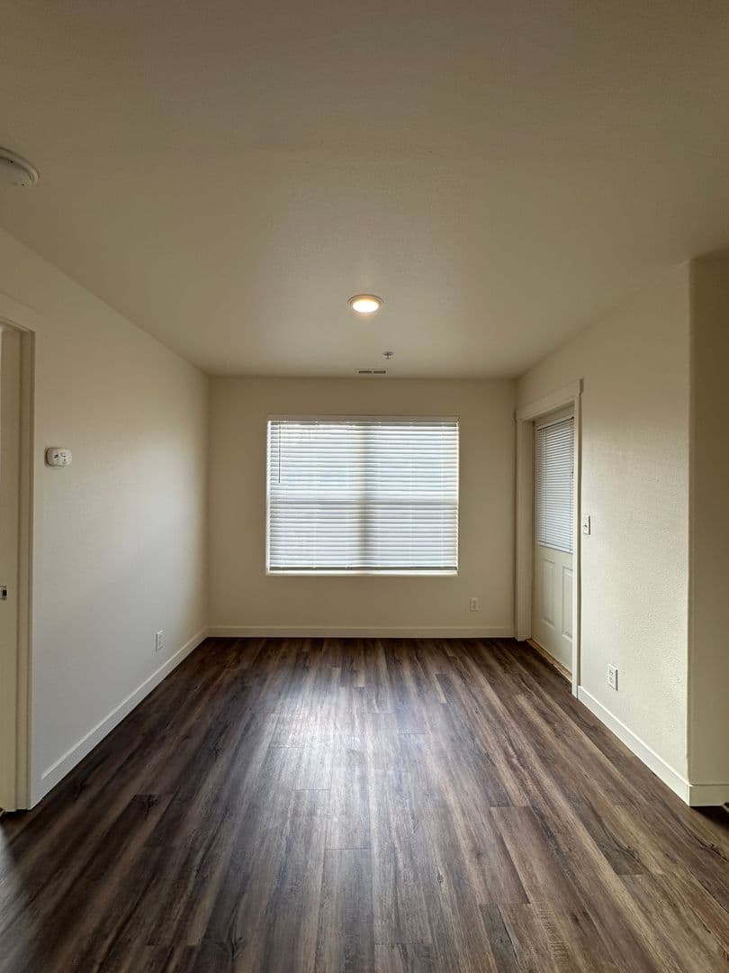 Pasco Apartment: 6405 Chapel Hill Blvd