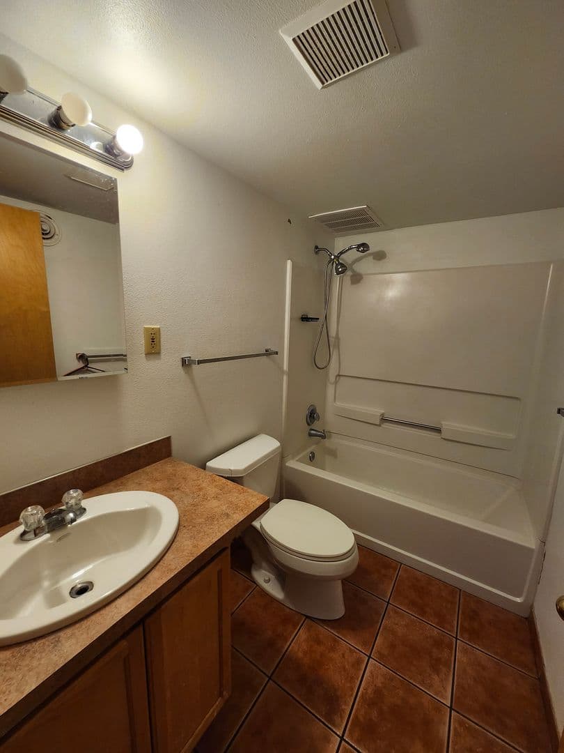 Richland Multiplex: 1211 Torbett St
