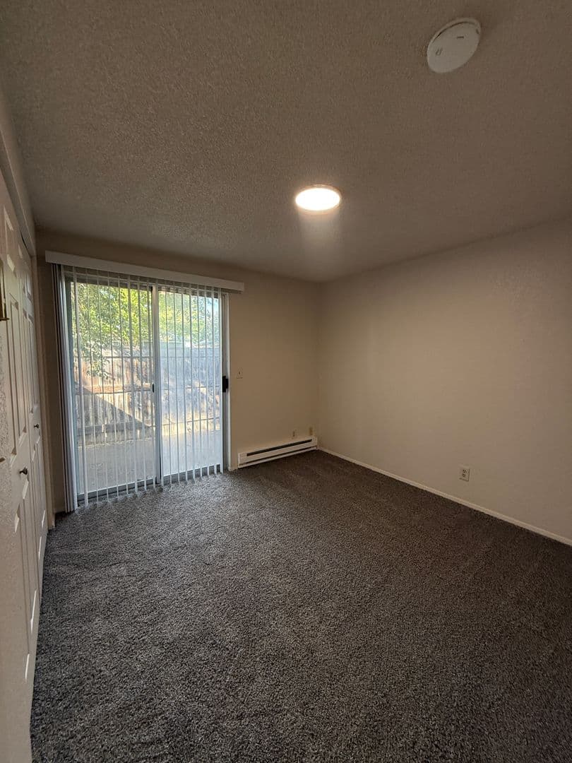 Kennewick Multiplex: 3708 W 6th Ave