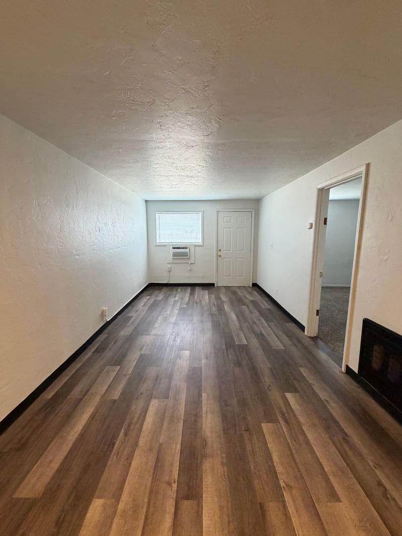 Pasco Apartment: 928 Ruby St