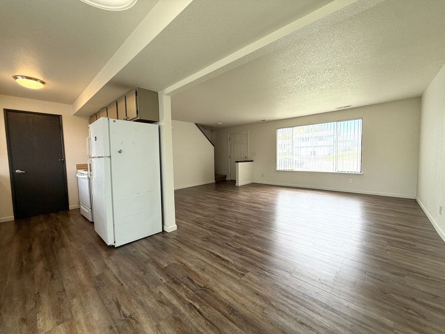 Kennewick Multiplex: 1004 S Zillah Court #B