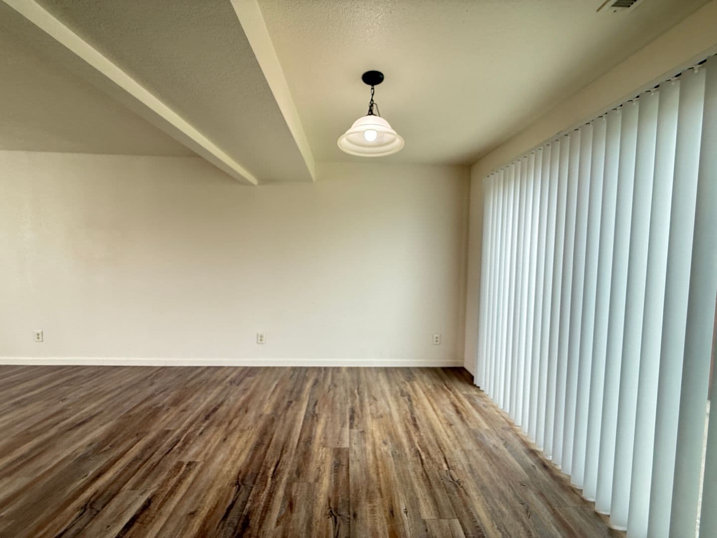 Kennewick Multiplex: 1004 S Zillah Court #B