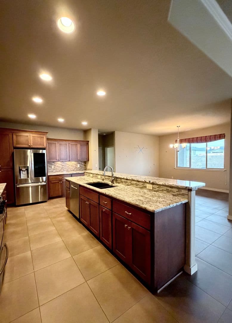 Kennewick House: 3909 West 48th Ave