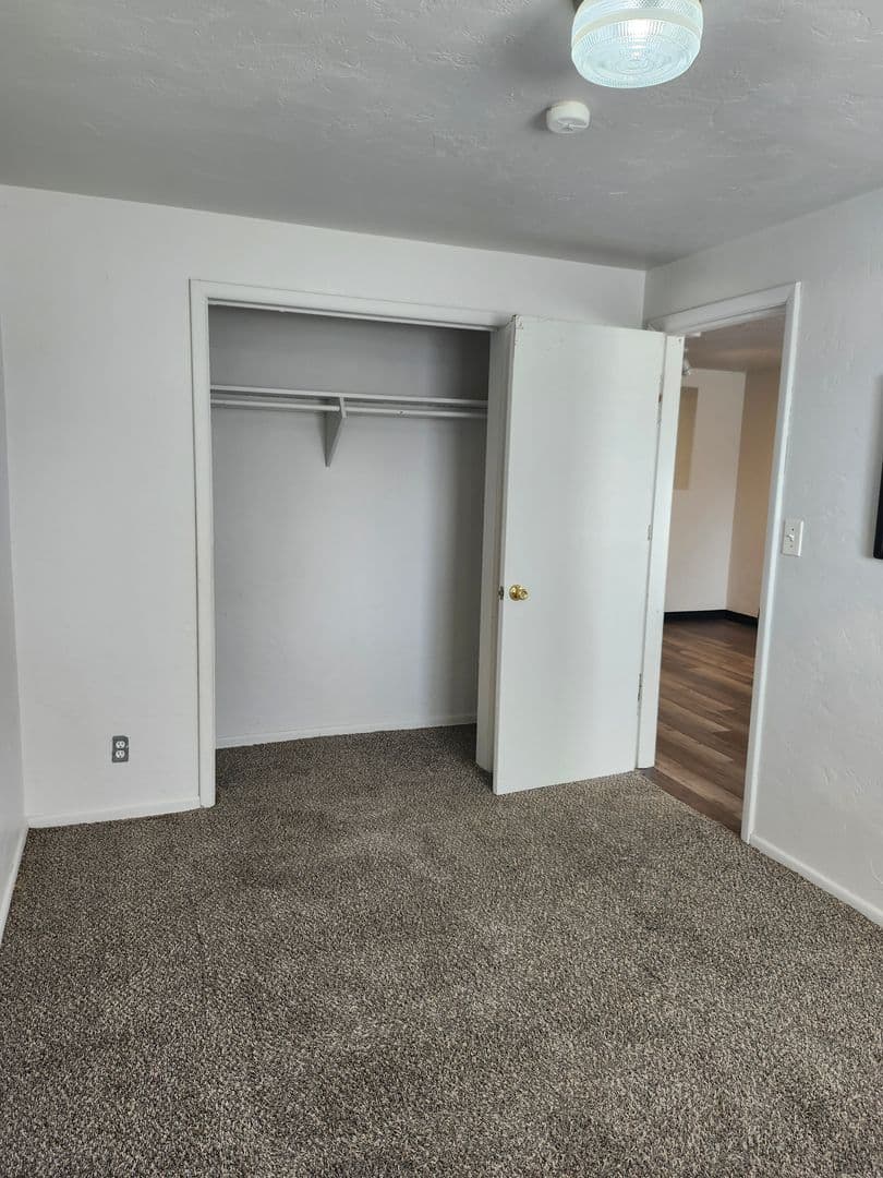 Pasco Apartment: 928 Ruby St