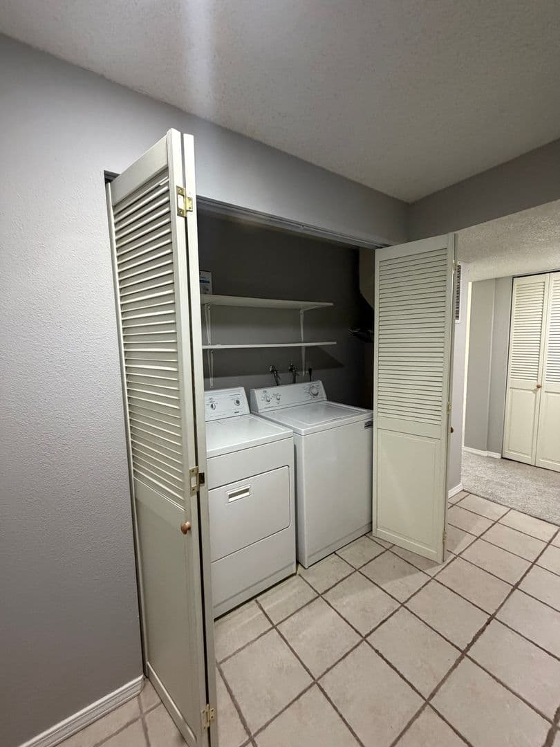 Richland Condo: 303 Gage Blvd.