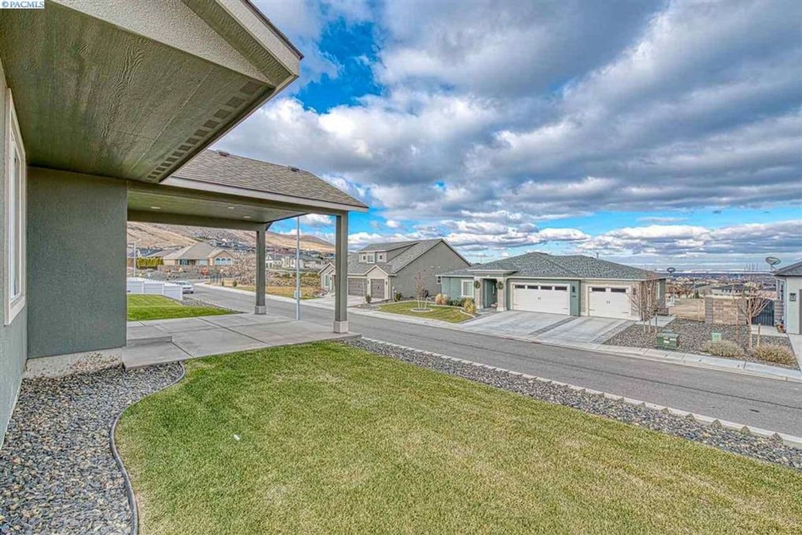Richland House: 546 Summerview Ln