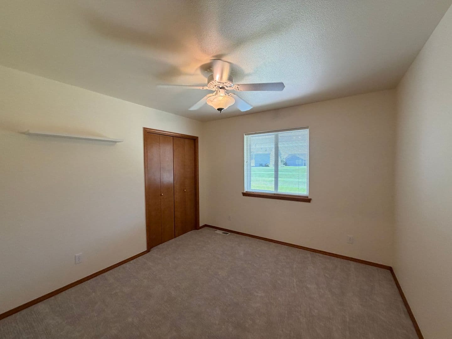 Pasco House: 106 Prestwick Ln