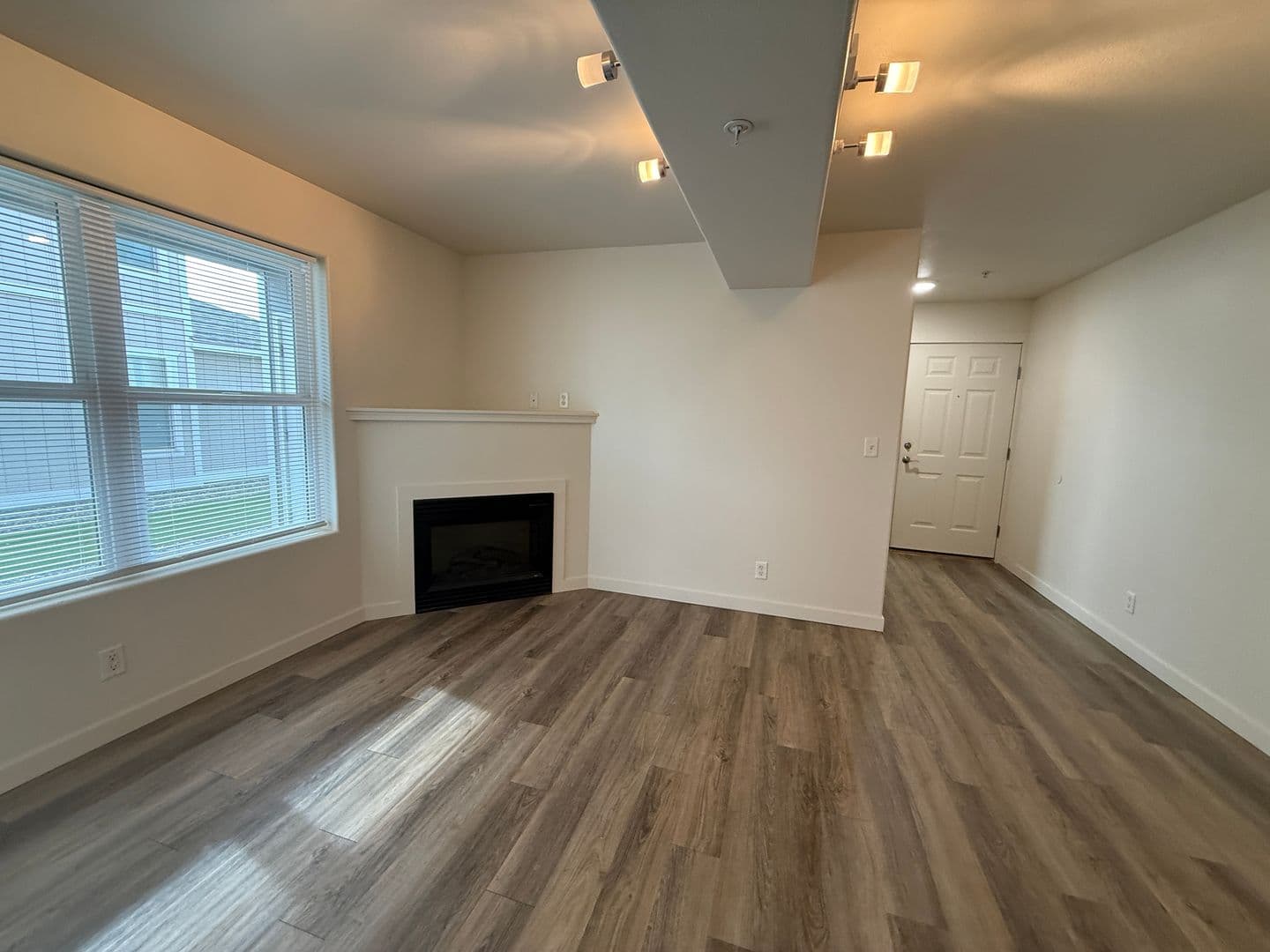 Pasco Apartment: 6405 Chapel Hill Blvd