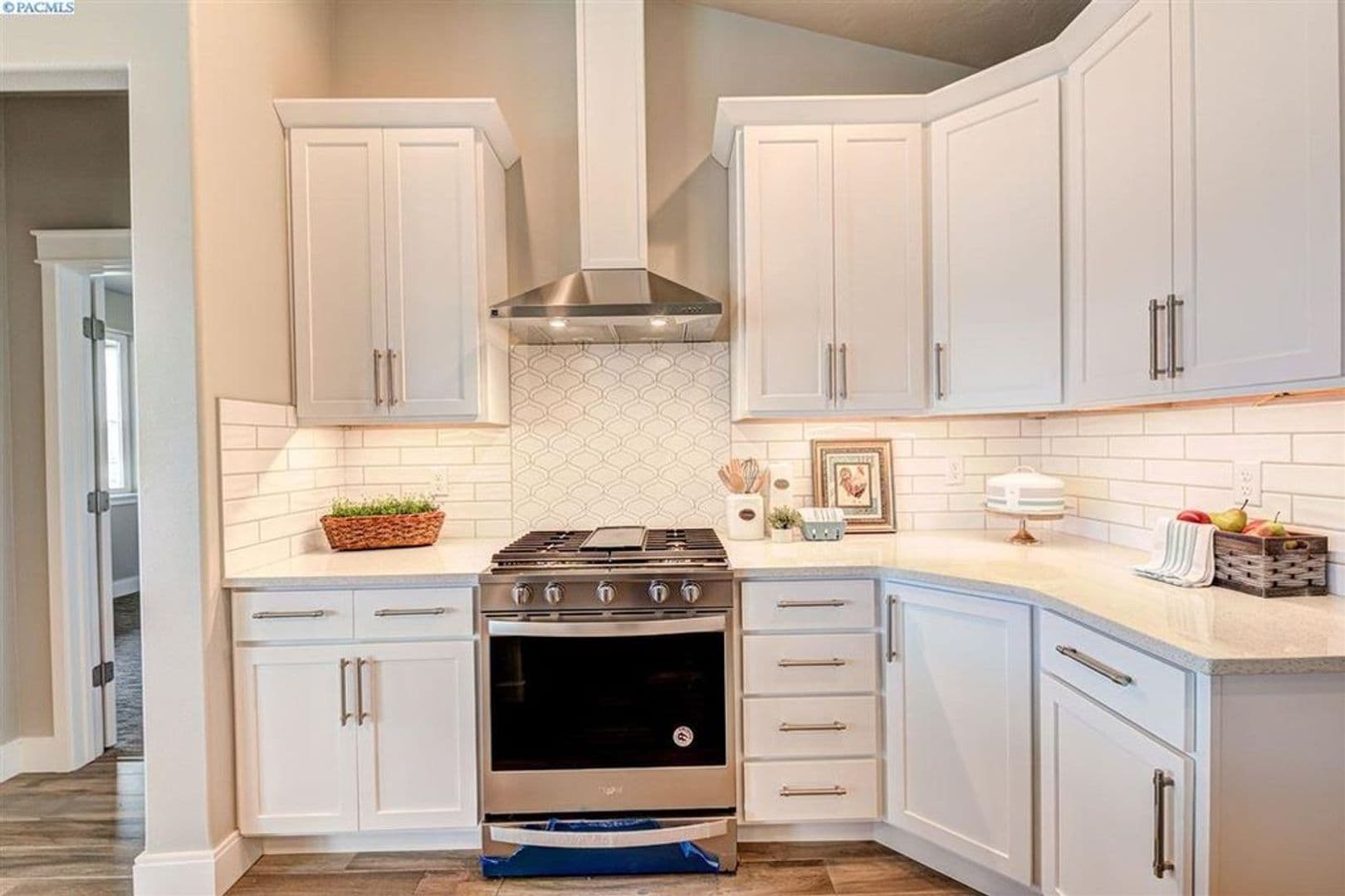 Richland House: 546 Summerview Ln