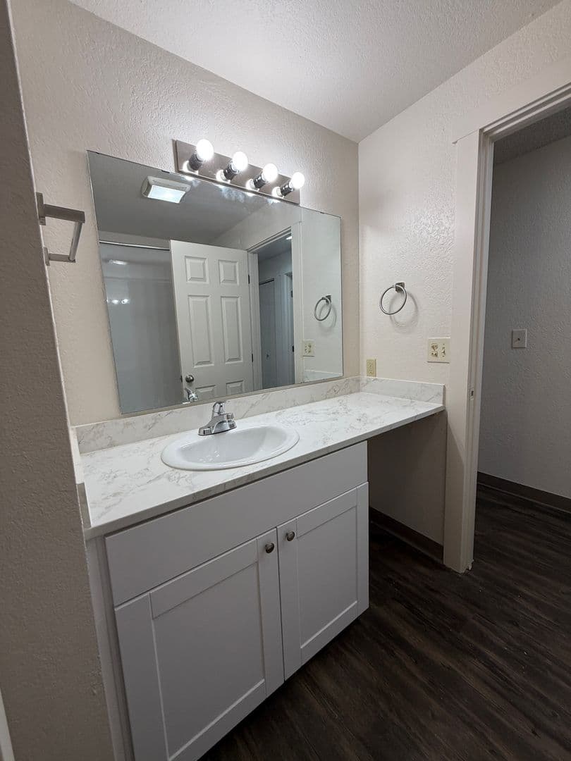 Kennewick Multiplex: 3708 W 6th Ave