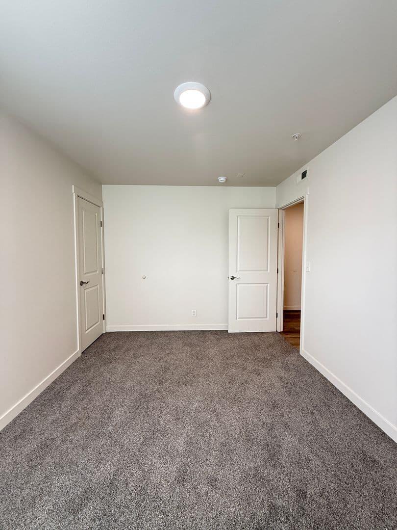 Pasco Apartment: 6405 Chapel Hill Blvd