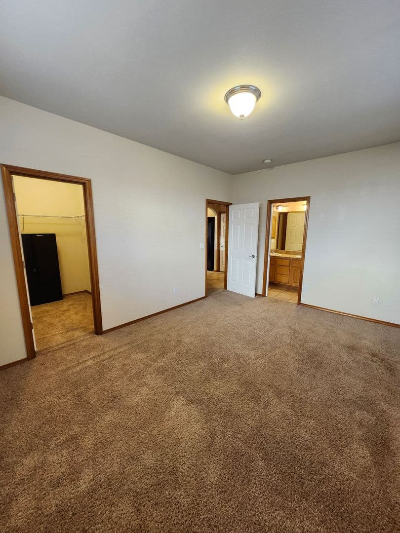 Richland Townhome: 163 Keene Rd