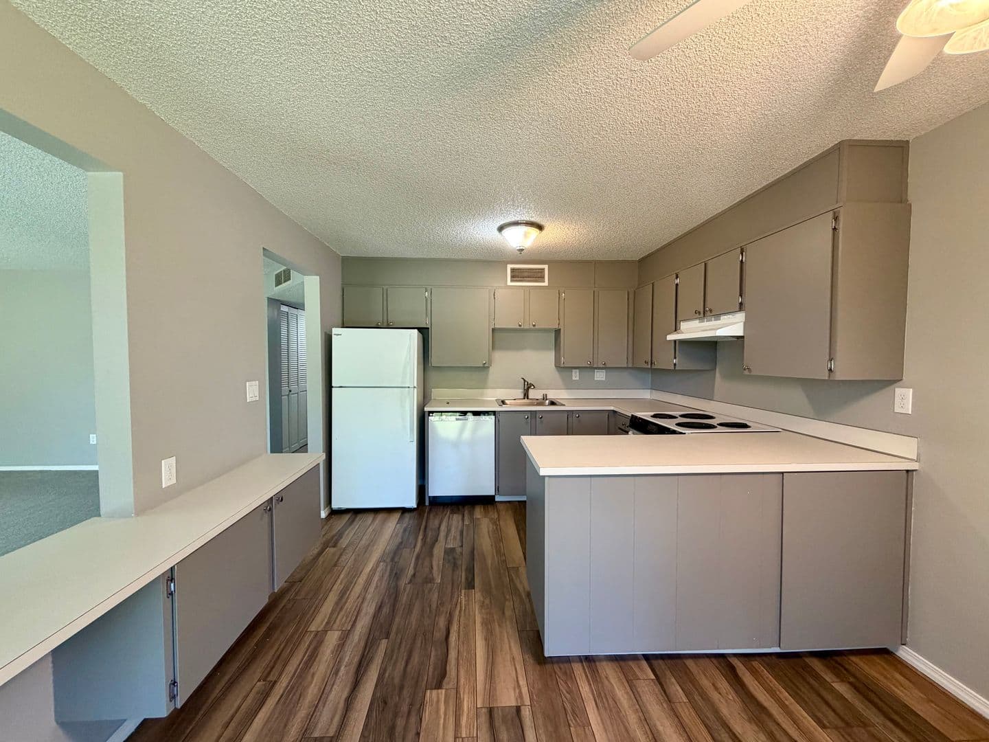 Richland Condo: 303 Gage Blvd.