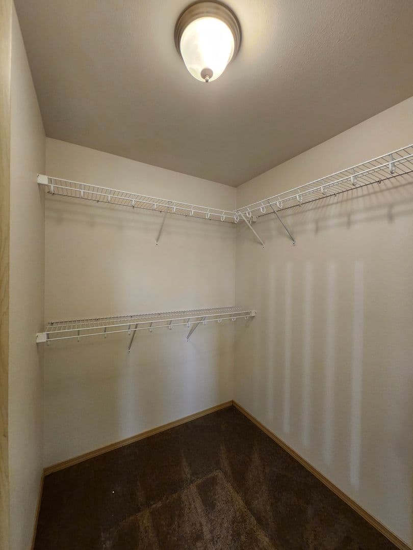 Pasco House: 5822 Austin Ct