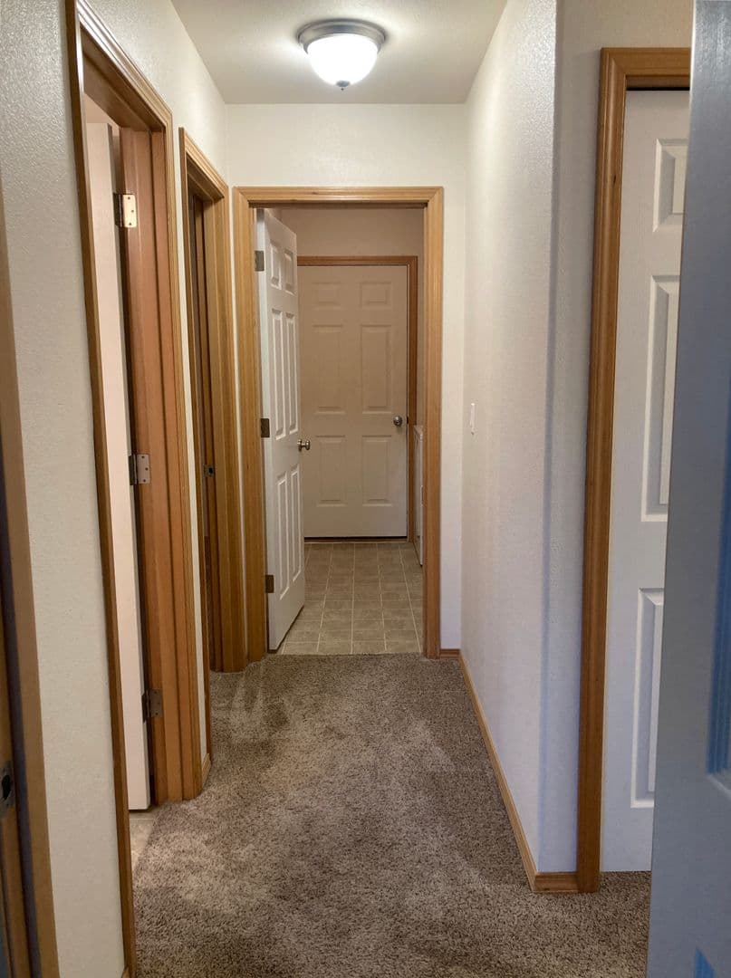 Pasco House: 142 Berkshire Lane