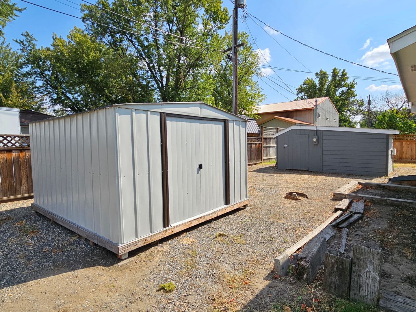 Kennewick Apartment: 202/204 E. 19th Ave.