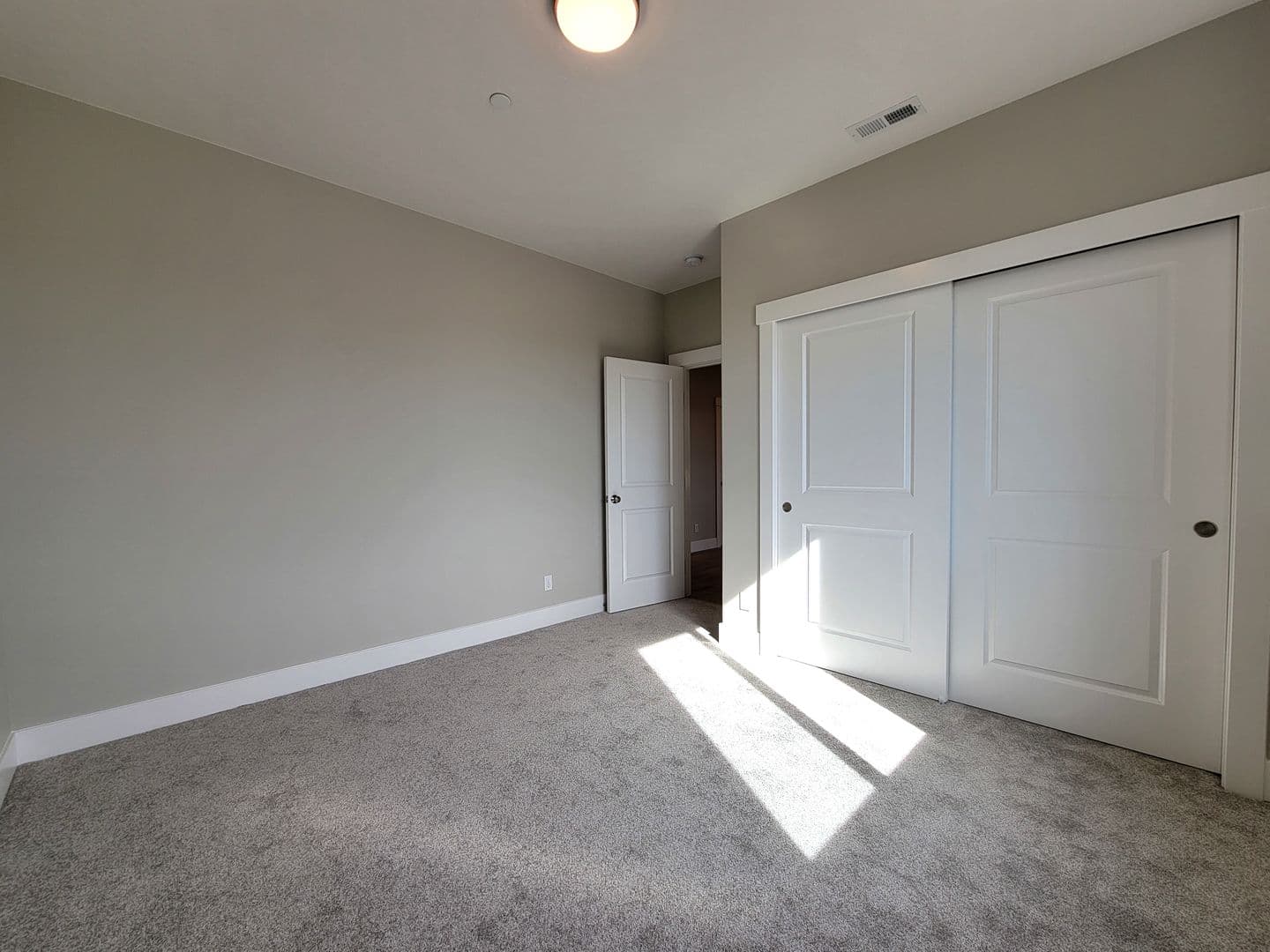 Richland House: 2609 Sunray Ave.