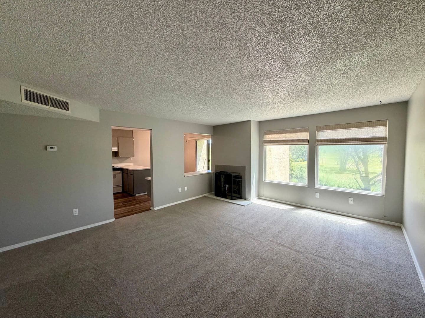 Richland Condo: 303 Gage Blvd.