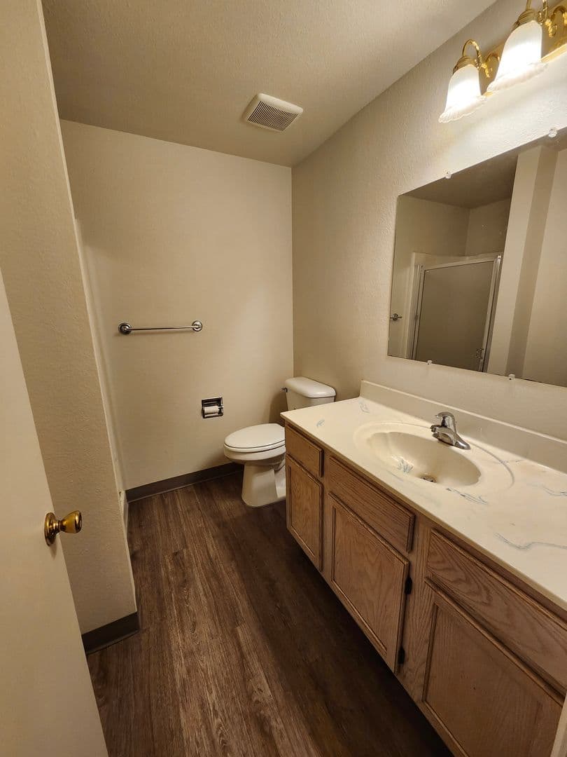 Richland House: 303 Gage Blvd