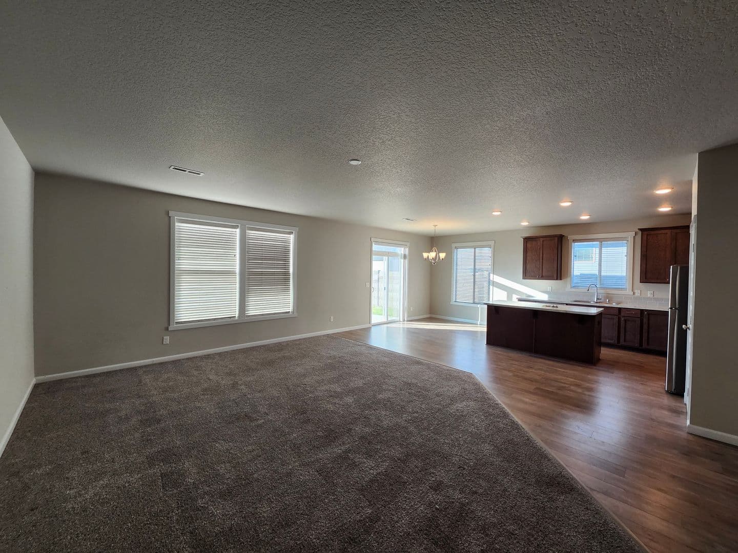 West Richland House: 8317 Ballard Loop