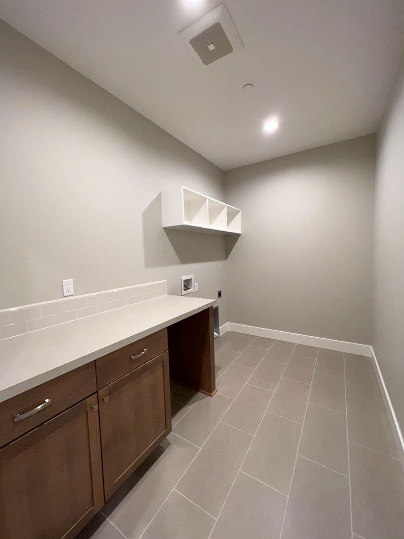 Richland House: 2609 Sunray Ave.