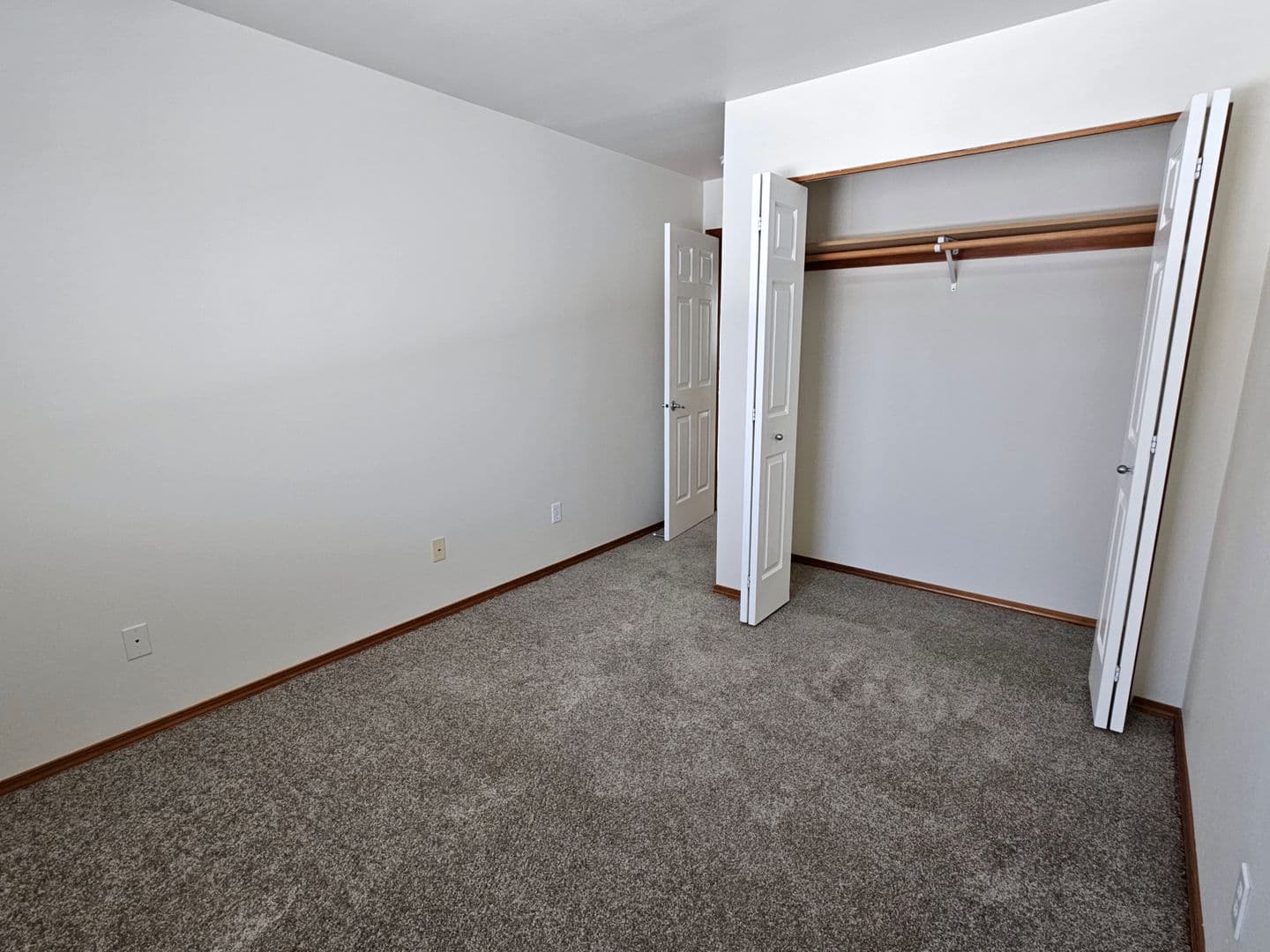 Kennewick House: 7700 W. 6th Ave.