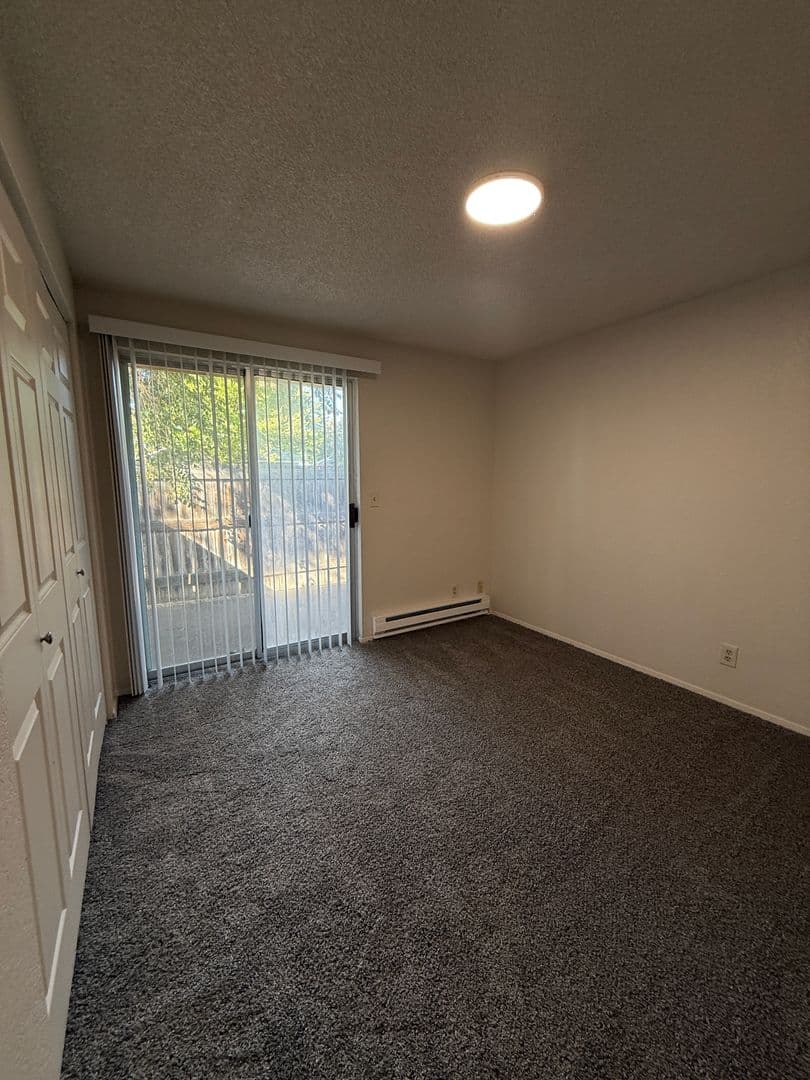Kennewick Multiplex: 3708 W 6th Ave