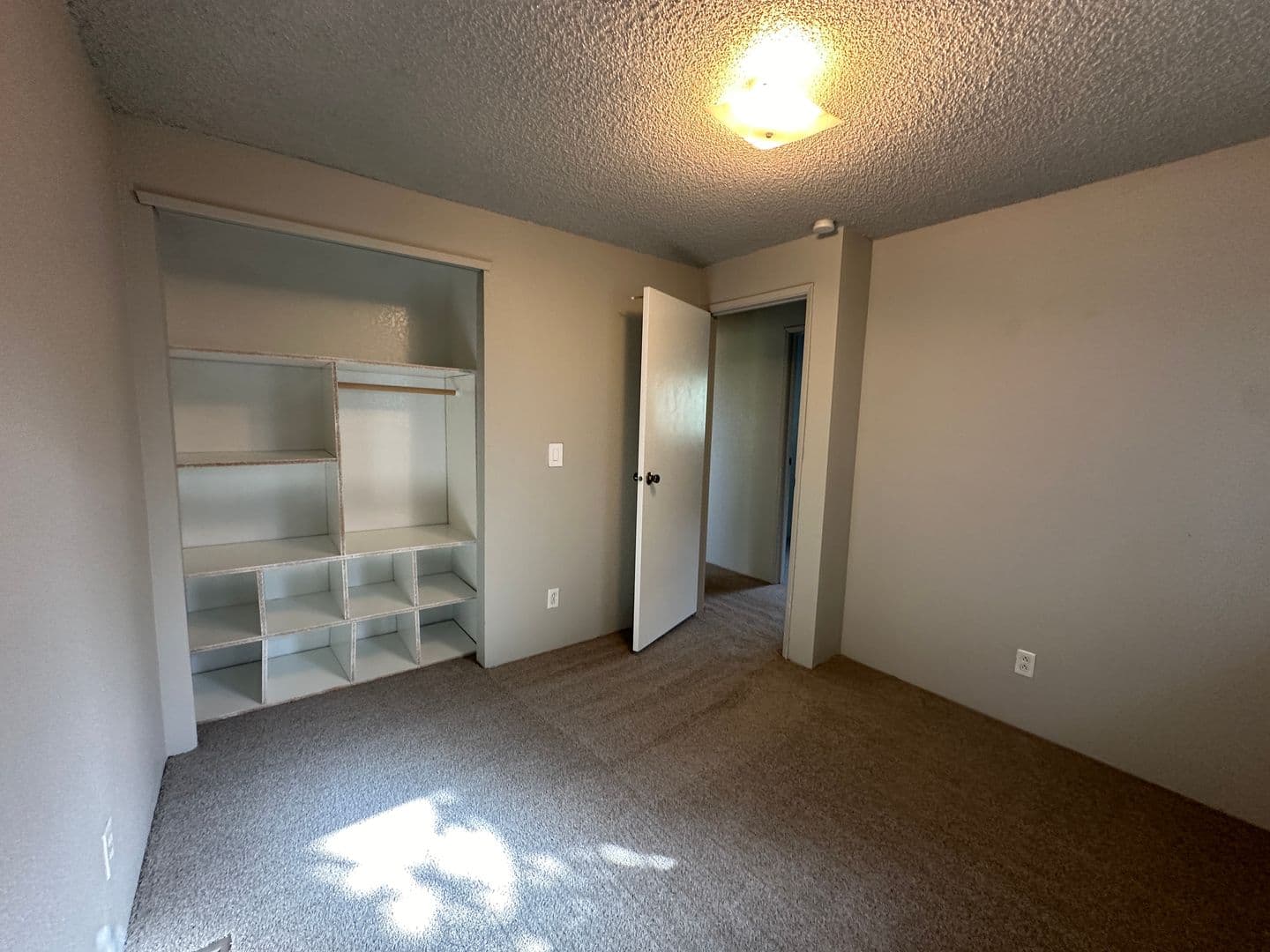 Richland House: 336 Satus St.