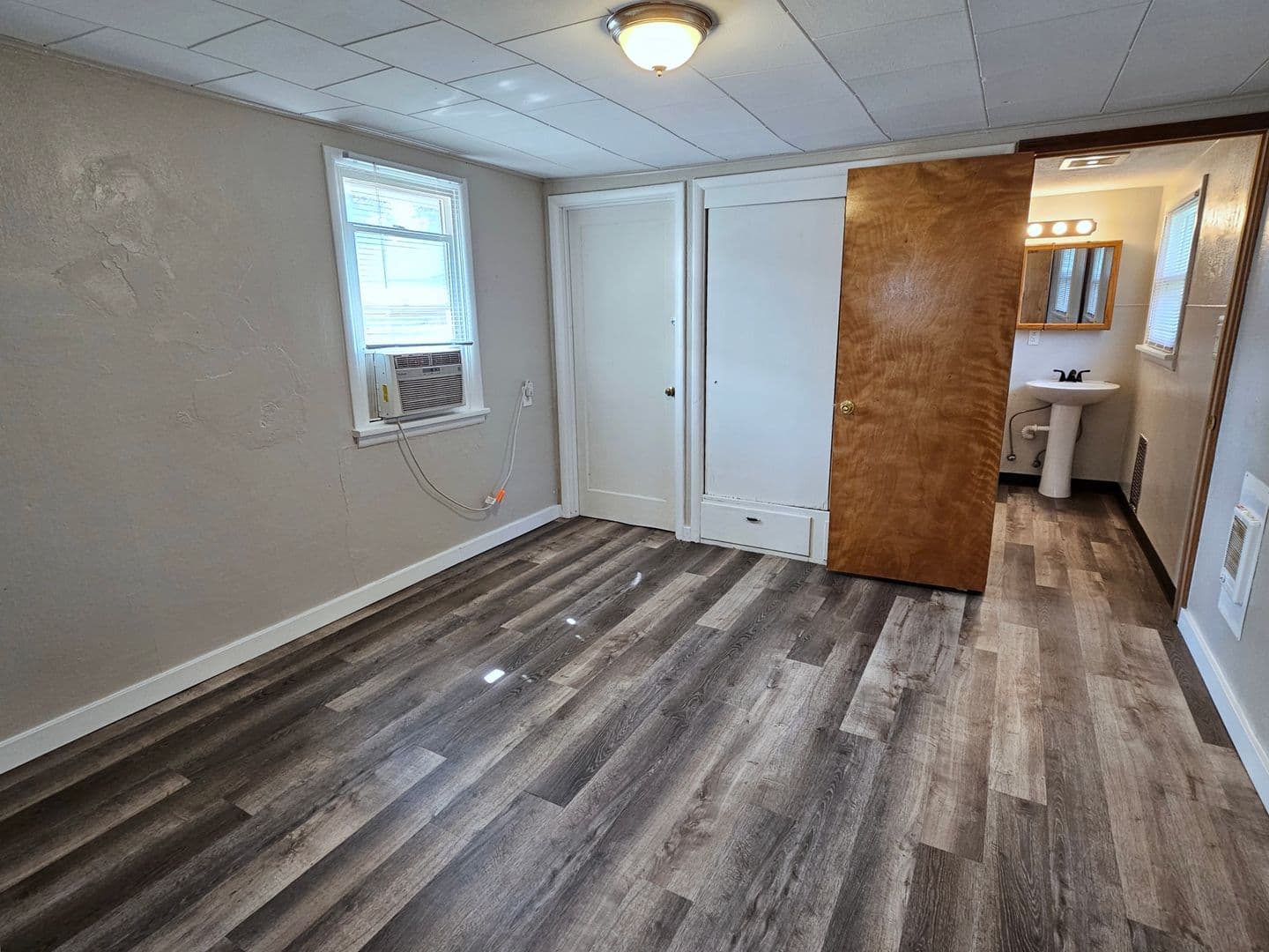 Kennewick Apartment: 202/204 E. 19th Ave.