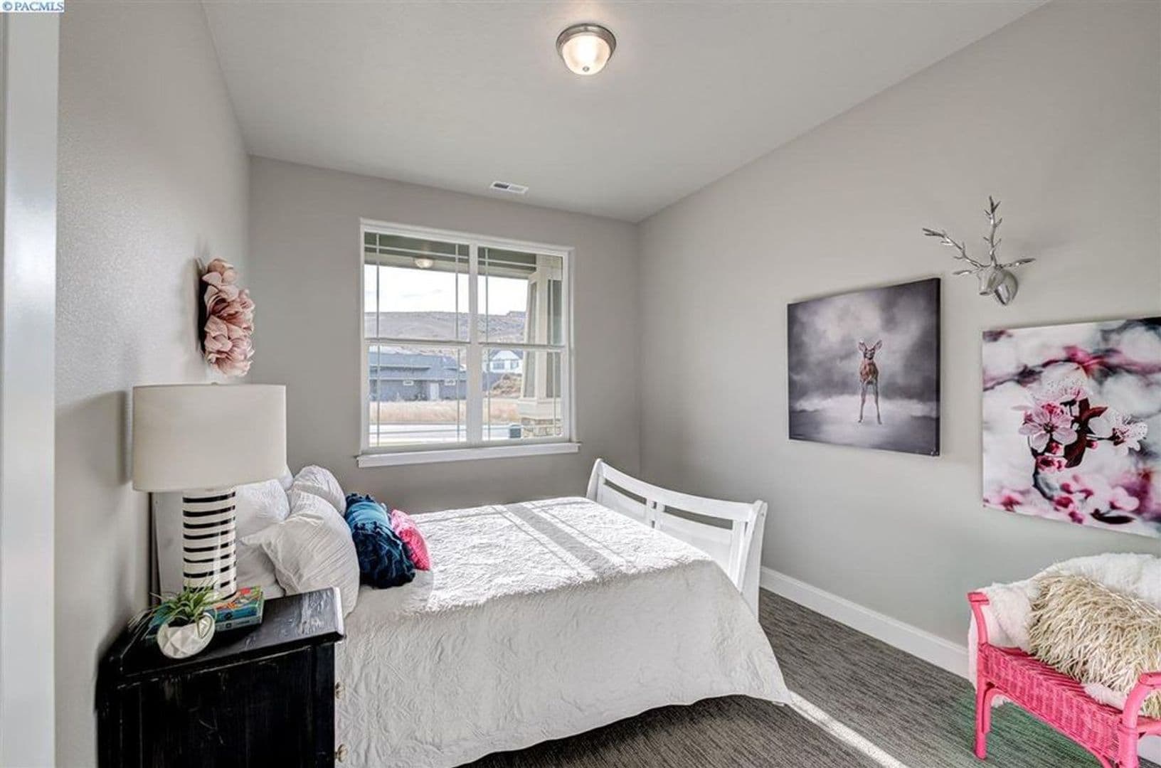 Richland House: 546 Summerview Ln