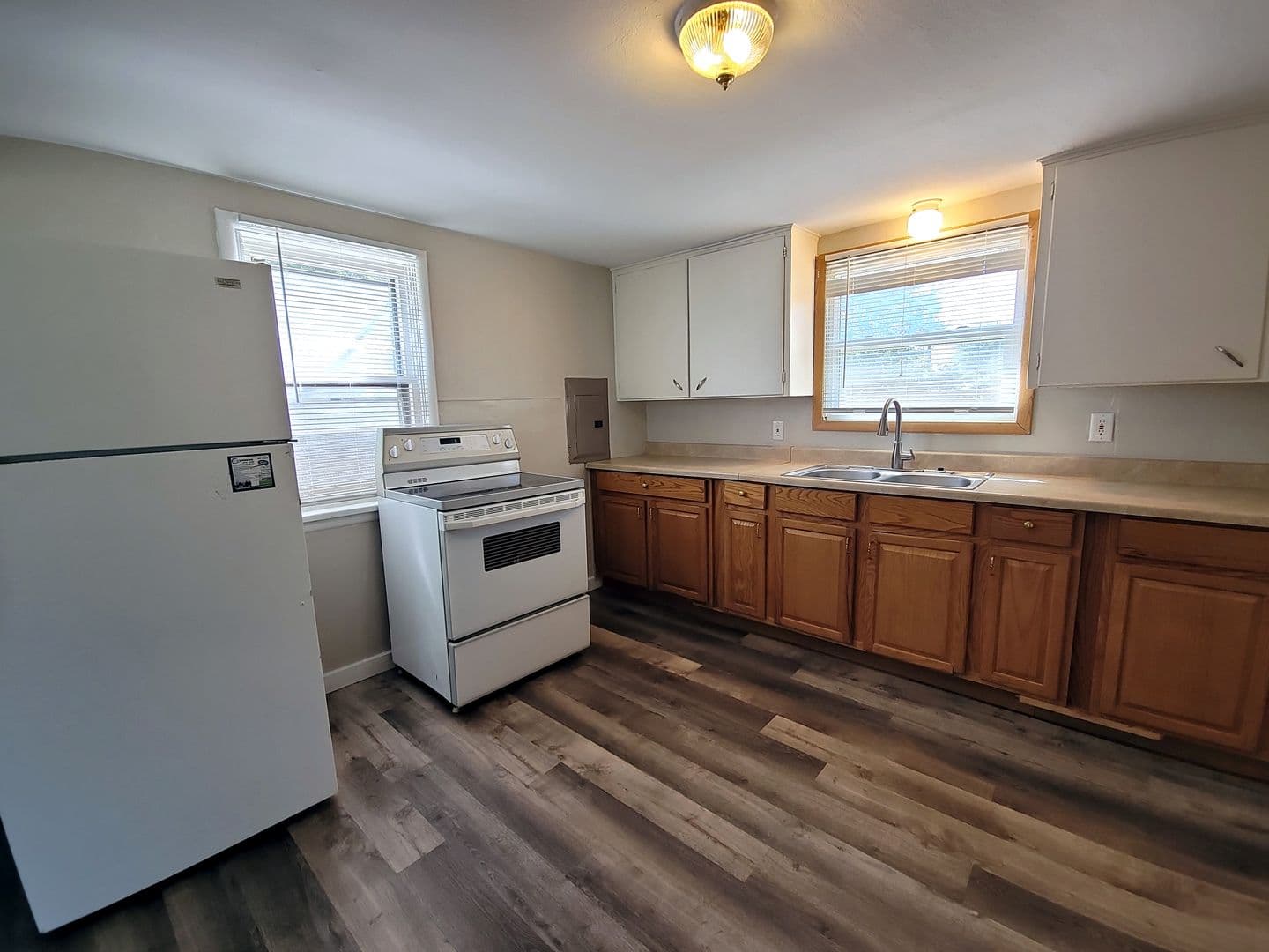 Kennewick Apartment: 202/204 E. 19th Ave.