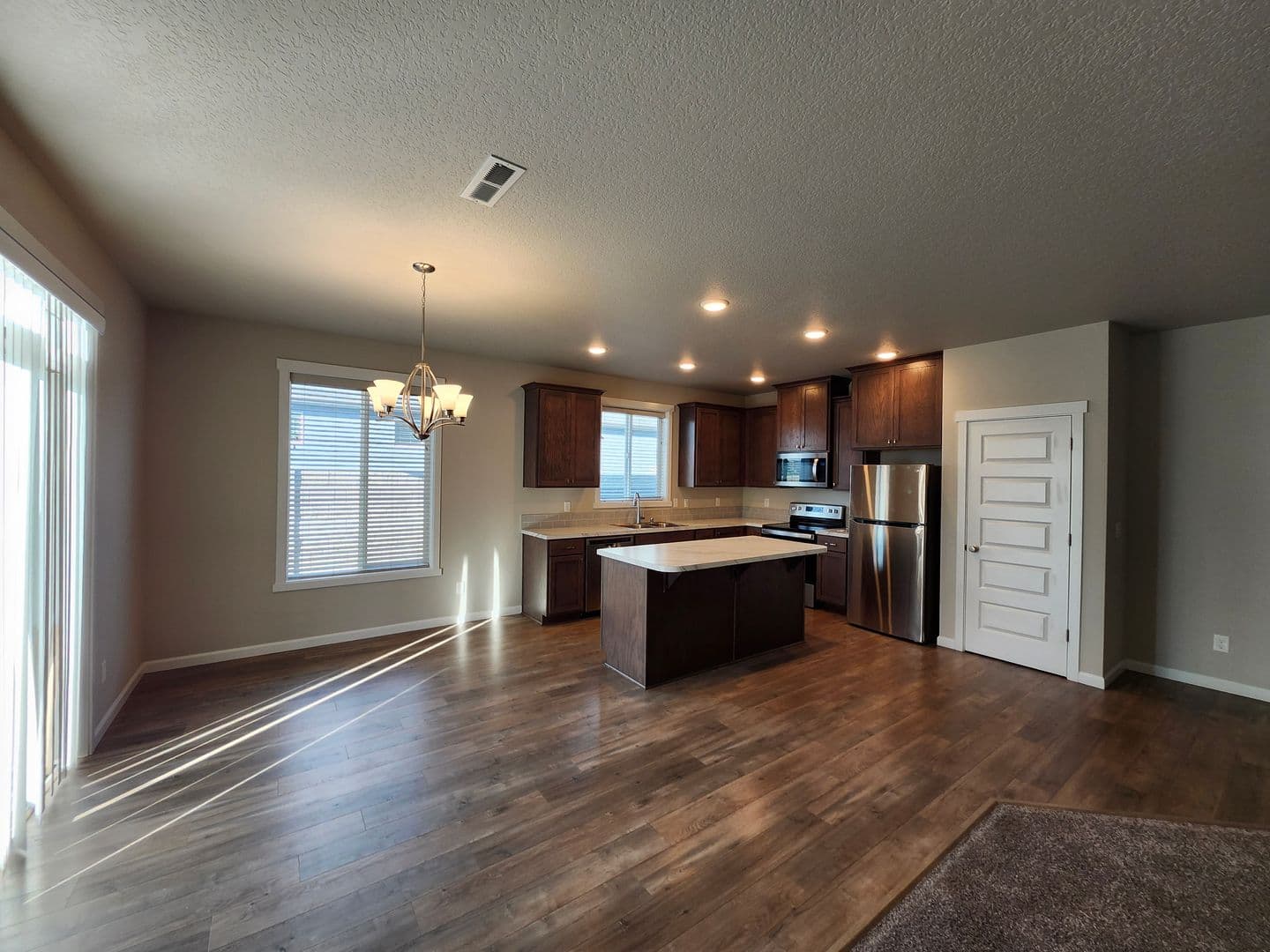 West Richland House: 8317 Ballard Loop